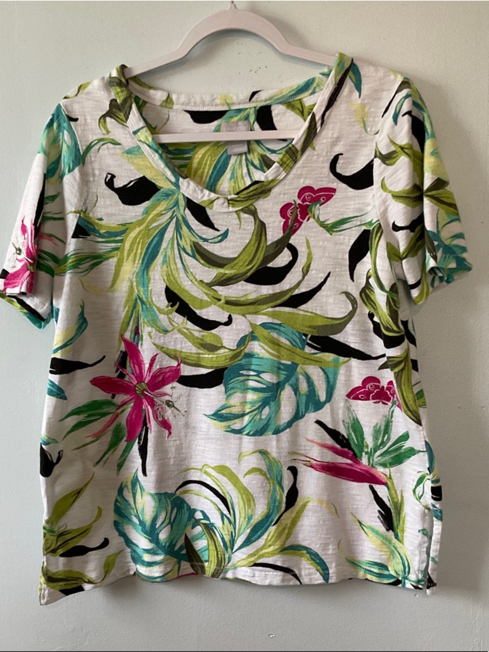 Chico's Tropical Print V-Neck Tee